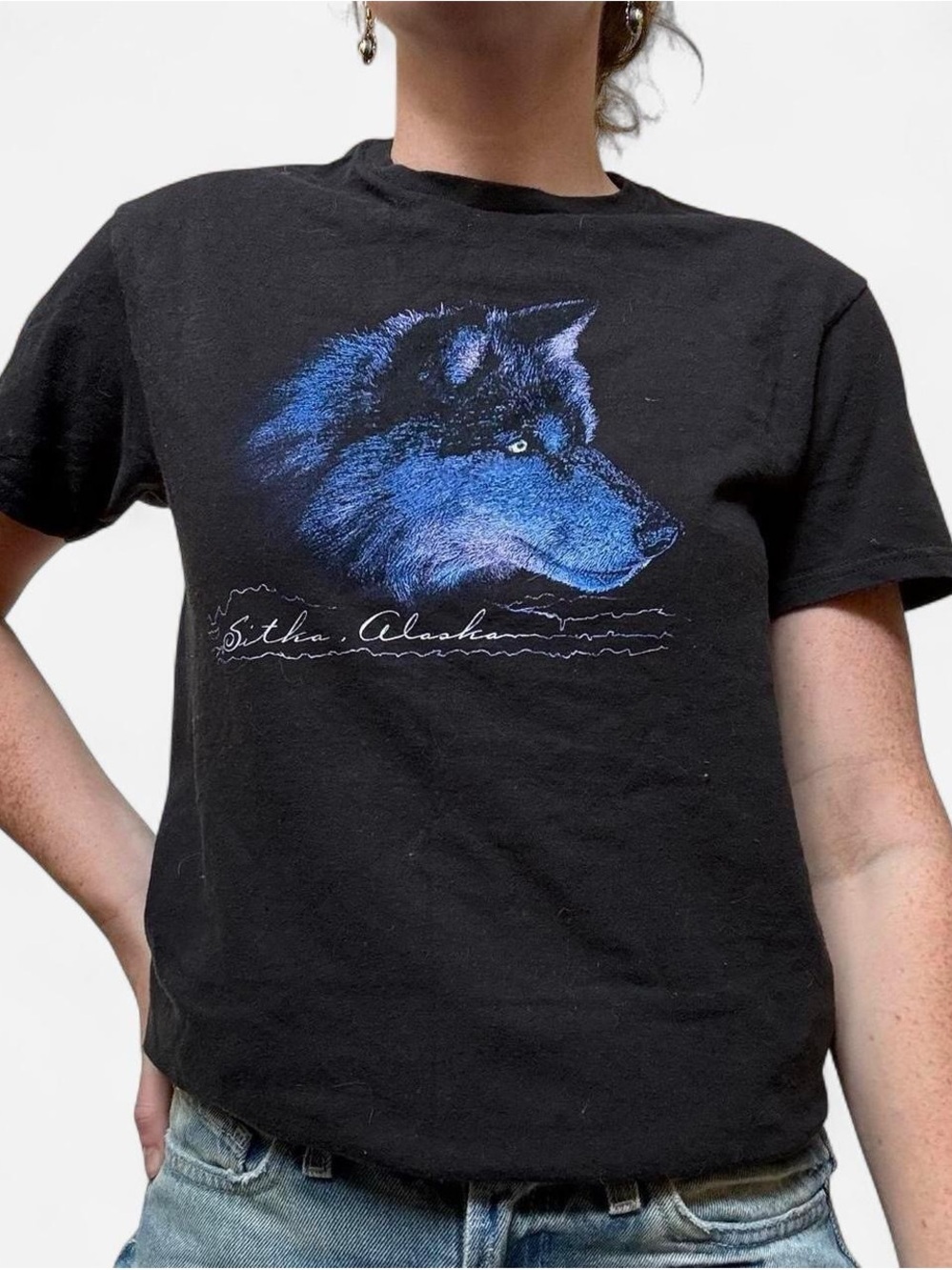 Vintage cotton Alaska wolf baby tee